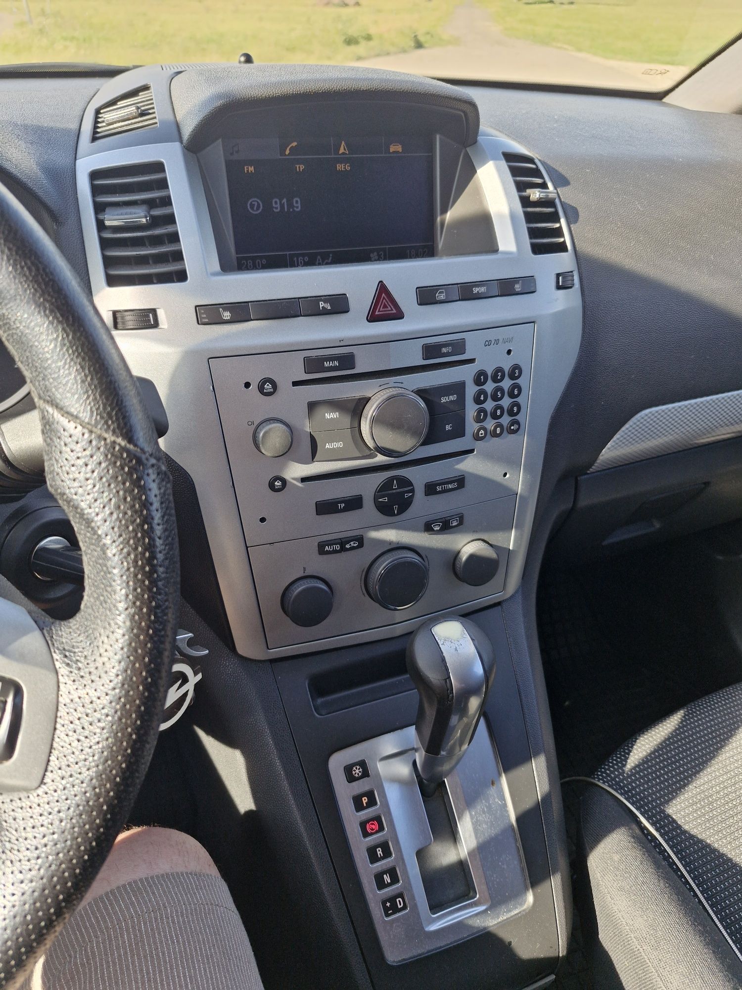 Vând opel zafira