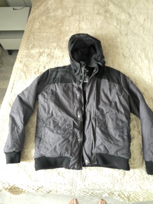 Продам мужскую зимнюю куртку