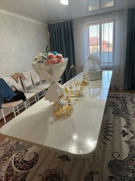 Продам стол  срочно
