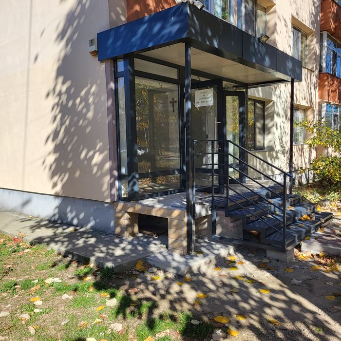 Ofer pt închiriat spațiu comercial aproximativ 35 m pătrați