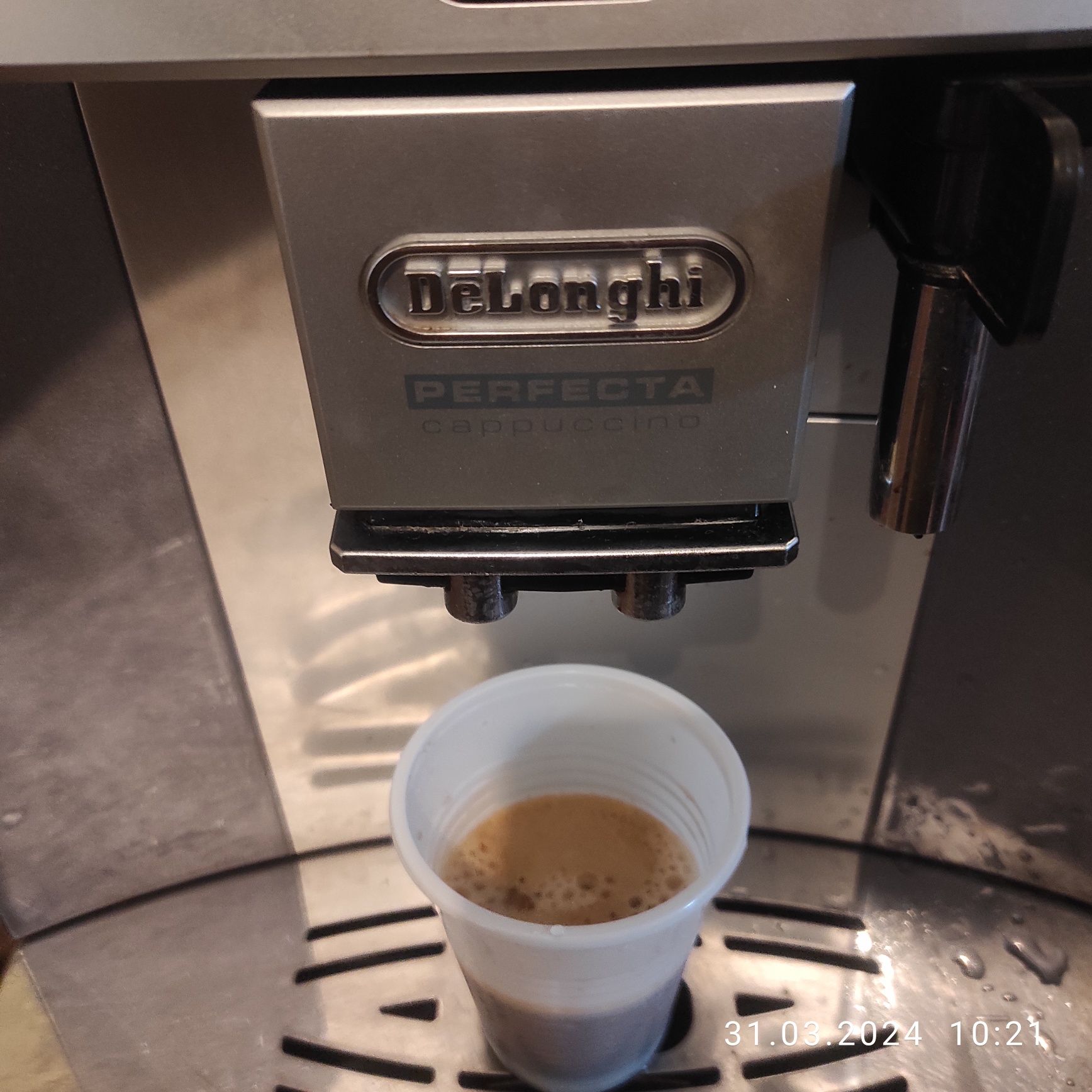 Delonghi-Perfecta-Capuccino