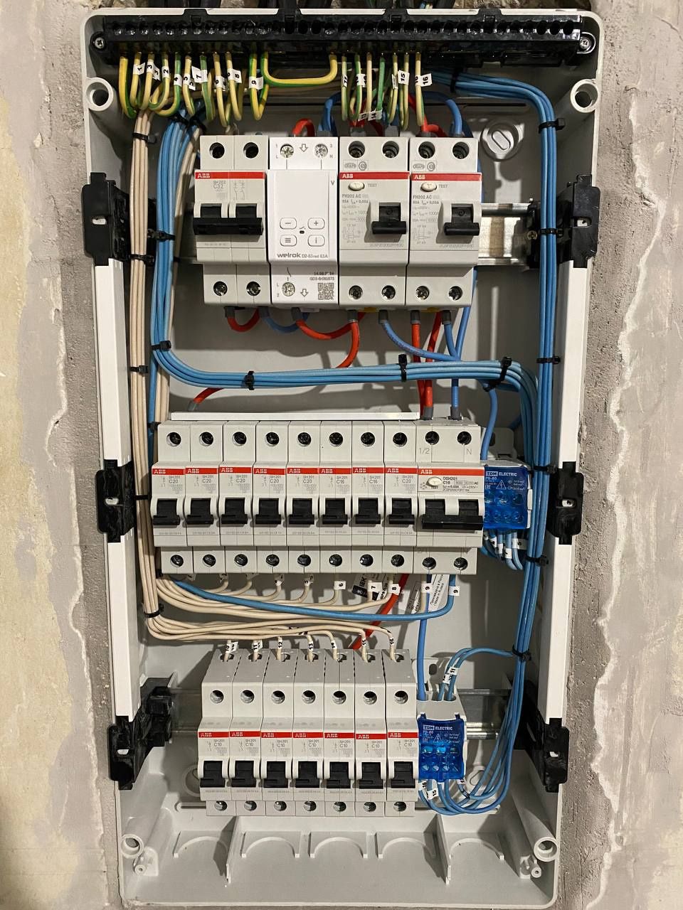 Услуги электрика, квалифицированный электрик, elektrik hizmati