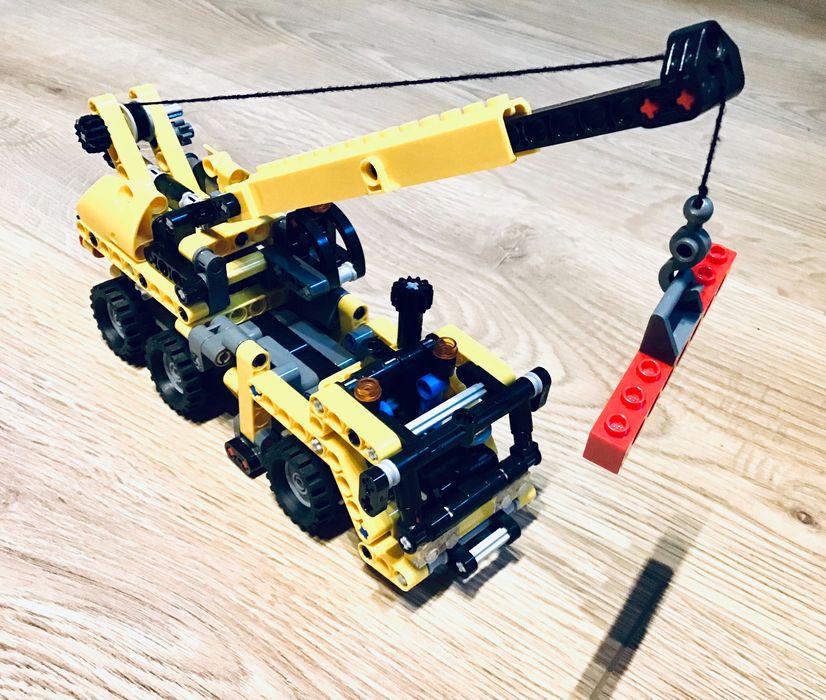 LEGO Technic 8067: Mini Mobile Crane 8-14 ani, piese complete 100%