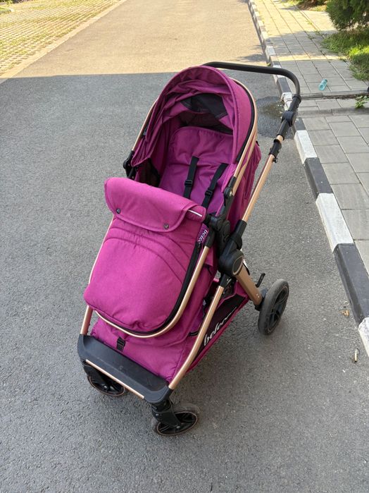 Carucior copii roz