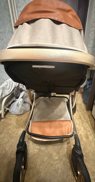 Коляска прогулочная