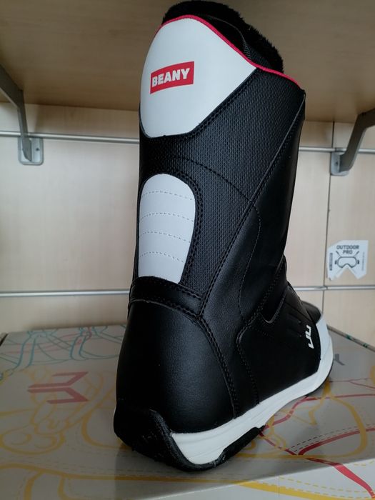 Boots snowboard Beany Strain Tgf Nou! Marime 42,43,45
