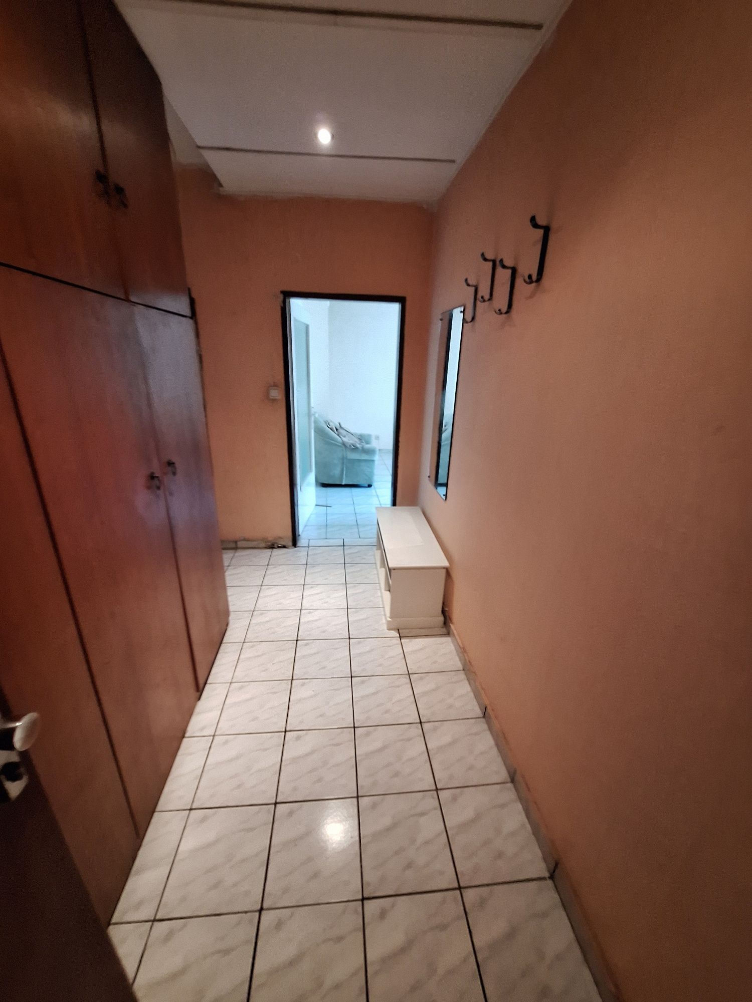 Продавам апартамент в гр. София, кв. Слатина,
