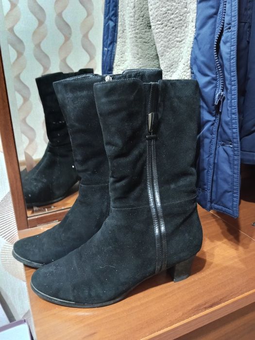 Продам зимние сапоги