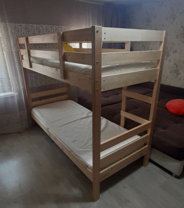 Двухъярусная кровать