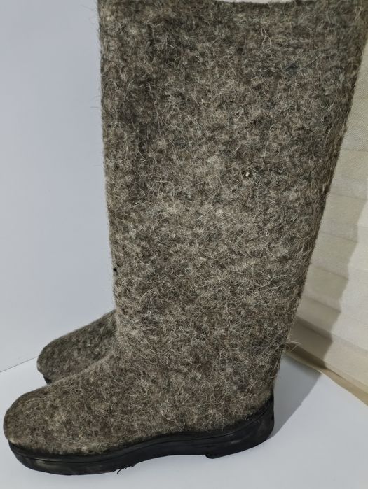 Продам валенки новые