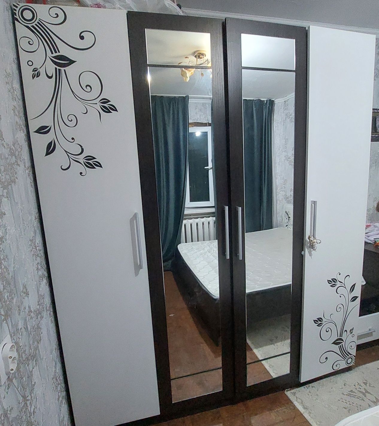 Продаётся спальный гарнитур