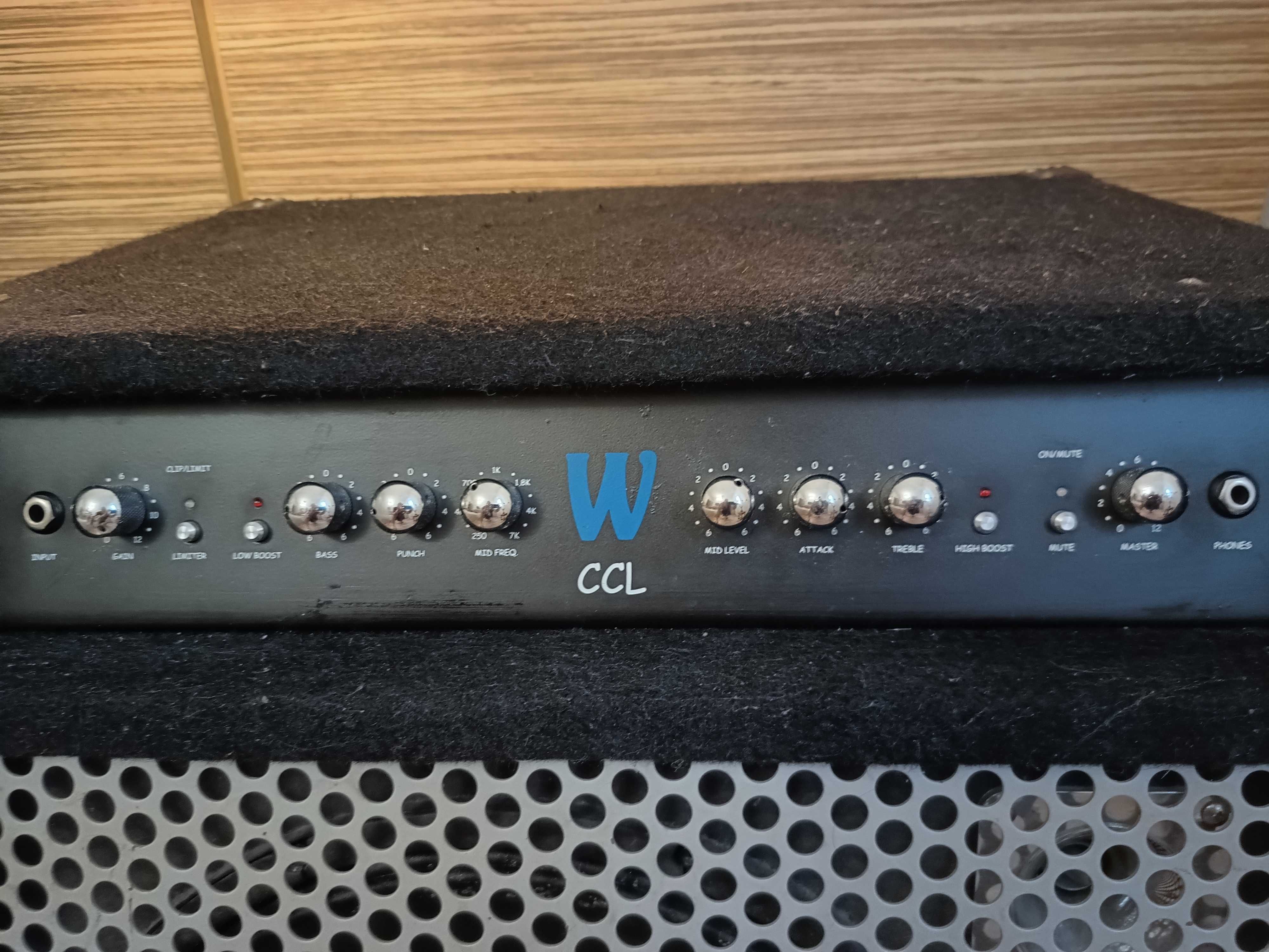 Vând amplificator Chitară Bass Warwick CCL 500 Watt.