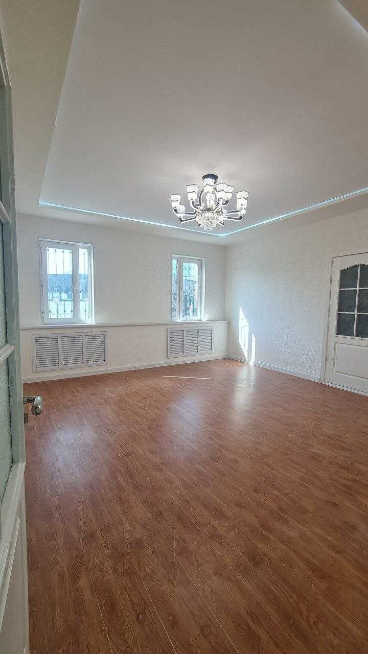 Продам 4х-ком 95м/кв на Себзаре, метро Гафур Гулям. Цена ВЫКУП.724*