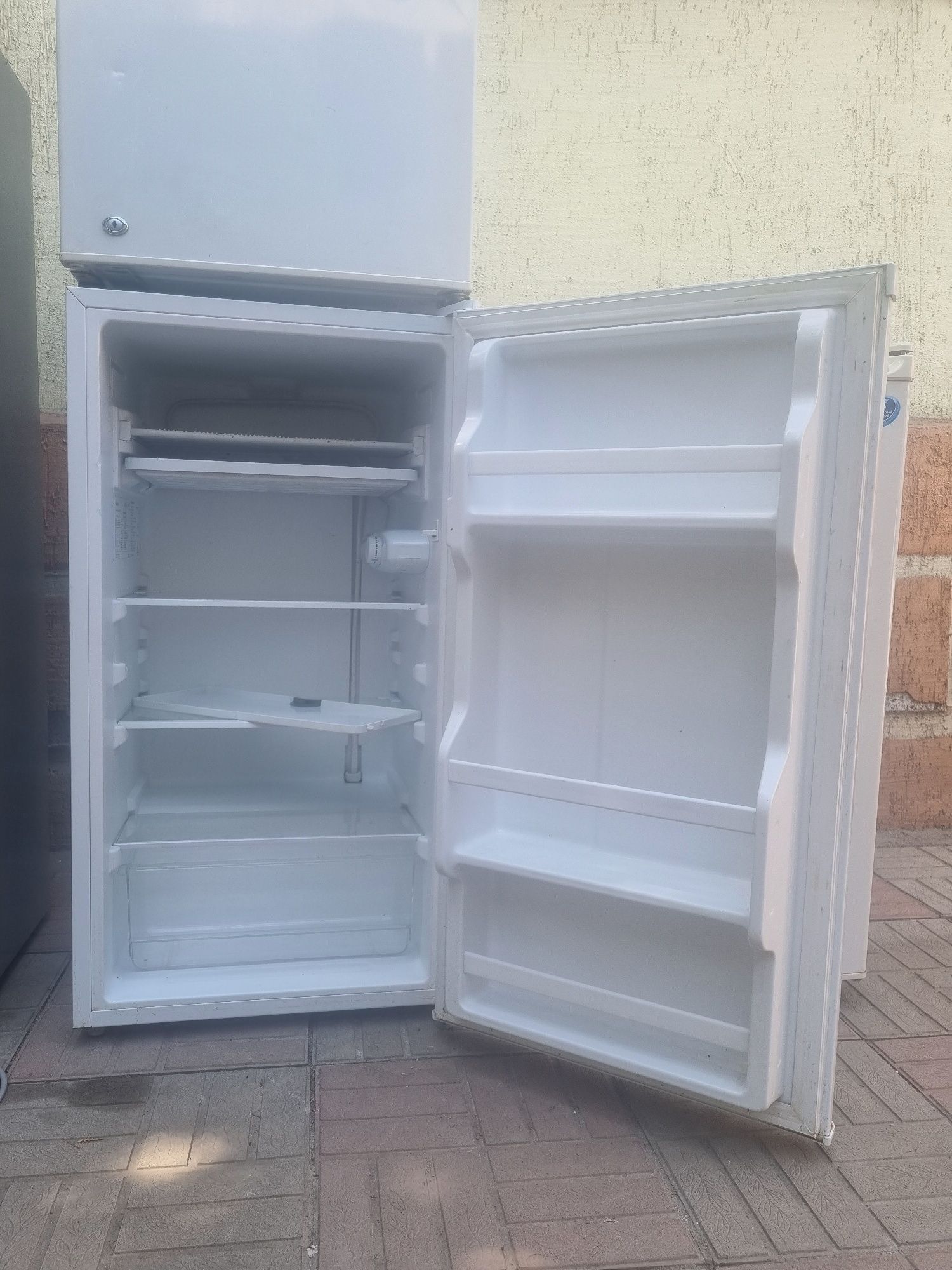 Мини холодильник Midea