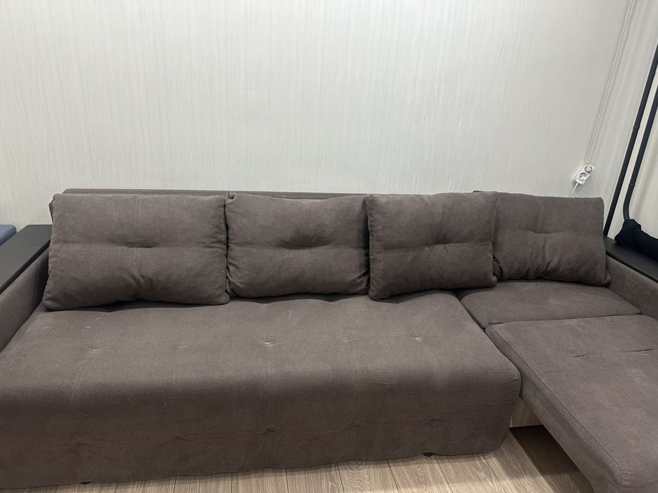 Продается диван уголок в хорошем состоянии