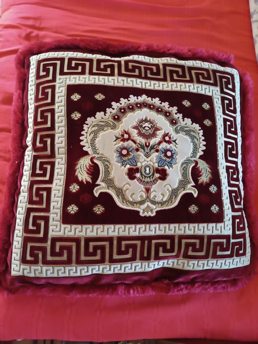 Sotiladi. Ustigi bn birga 4 ta bor