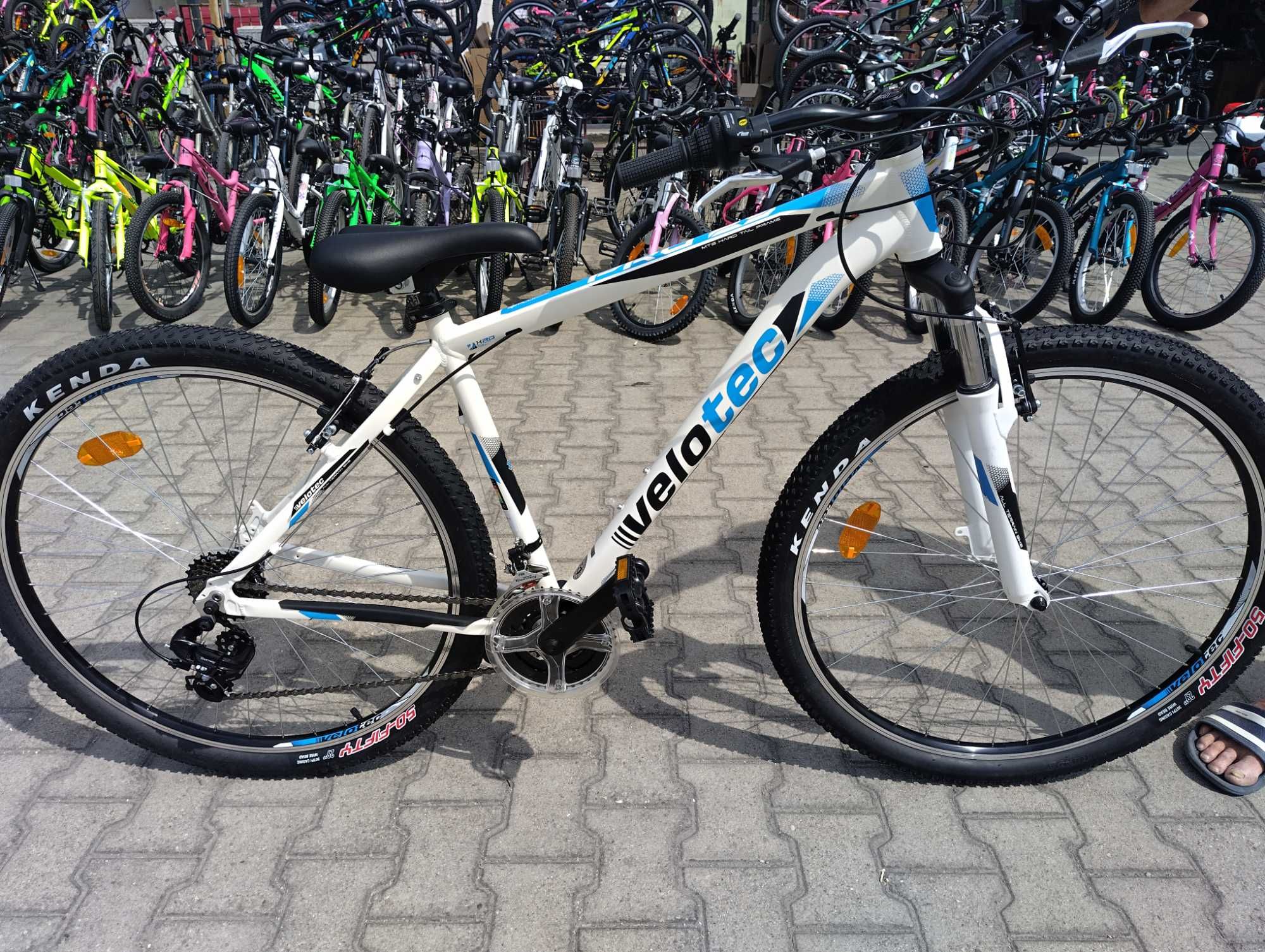SPRINT Алуминиев велосипед 29" Velotec PRO бял/син