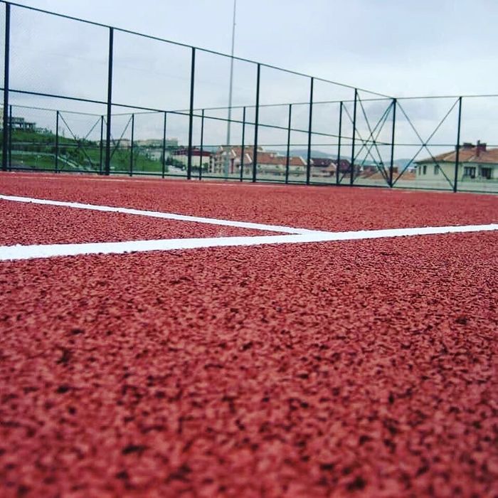 Резиновое покрытие и полиуретановый клей