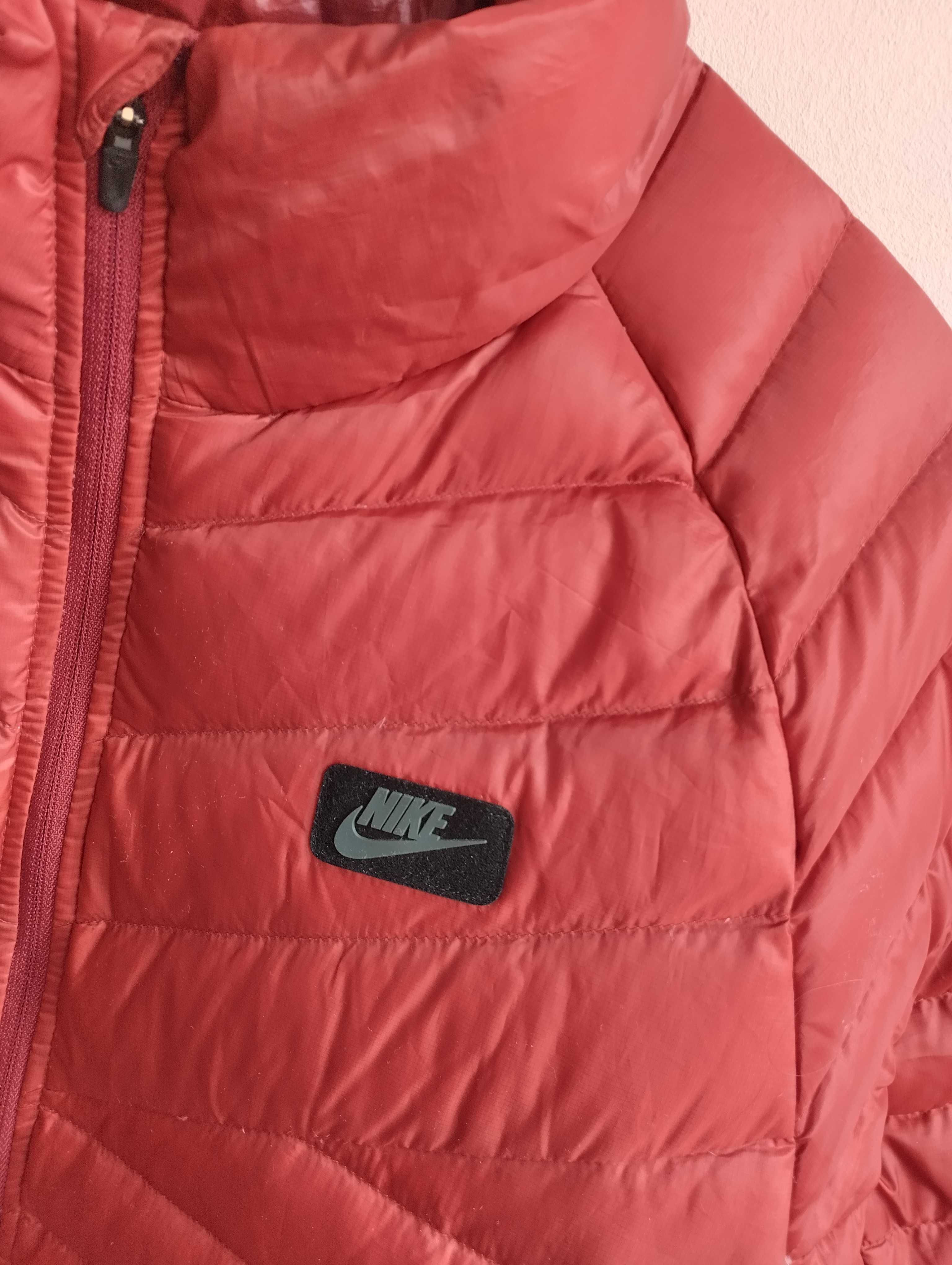 NIKE DOWNFILL JACKET мъжко яке с пълнеж патешки  пух. Размер M.