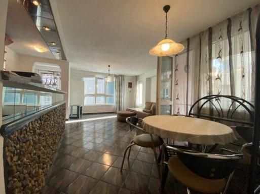 Дава се под наем Тристаен апартамент в София, Лагера - 109 кв.м за 800 € - Снимка #1