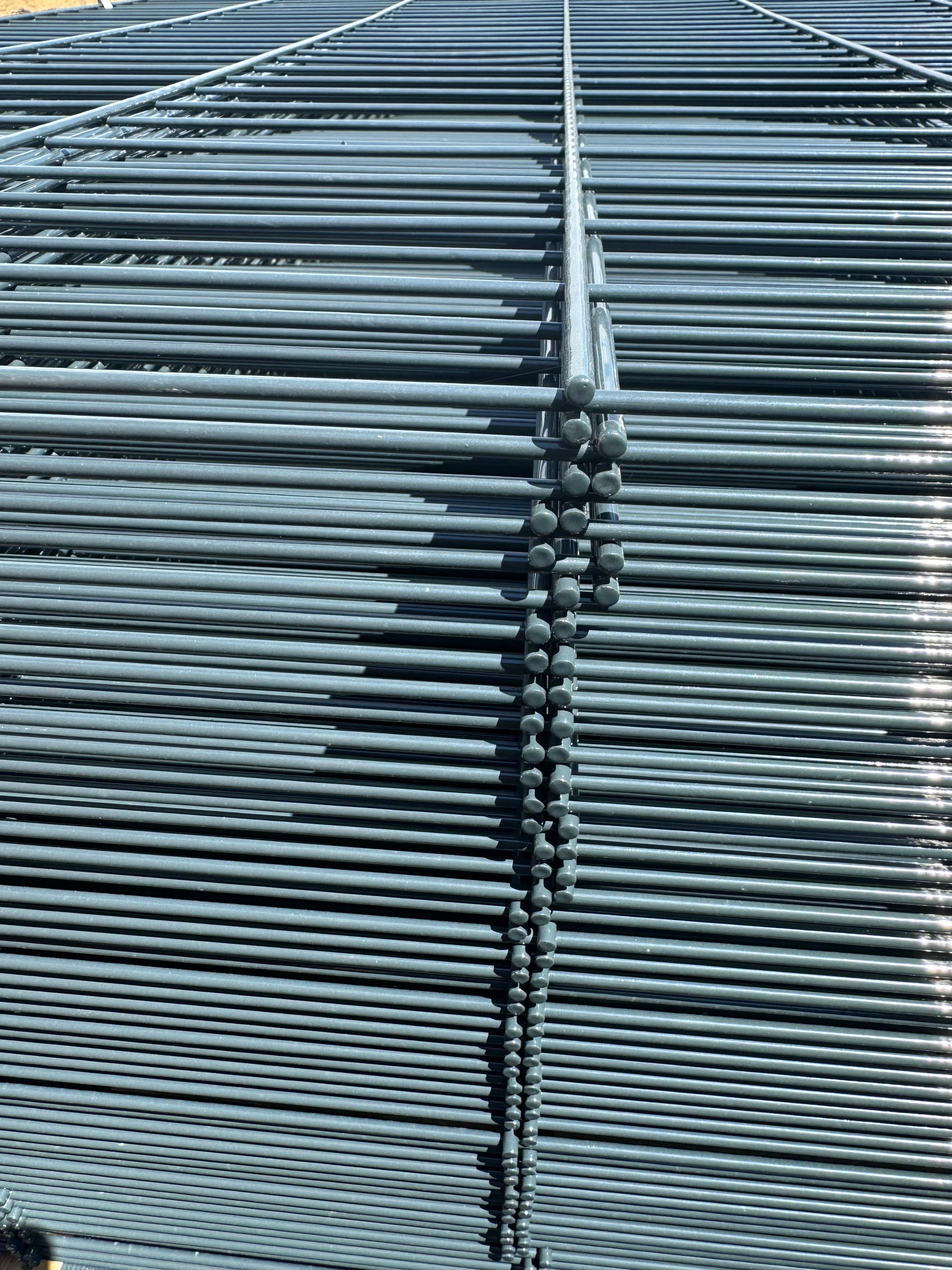 Panou Bordurat verde / gri antracit dublu fir 2d 5/4/5mm - stoc
