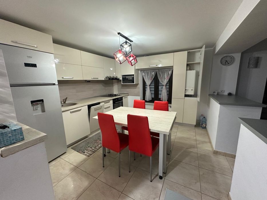 Inchiriere penthouse 160 m2 -Micro 3  3000 / luna