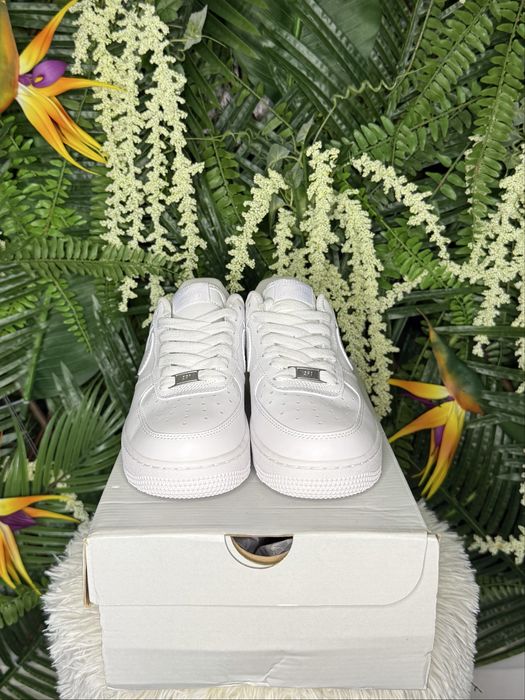 Nike Air Force 1 Low Triple White