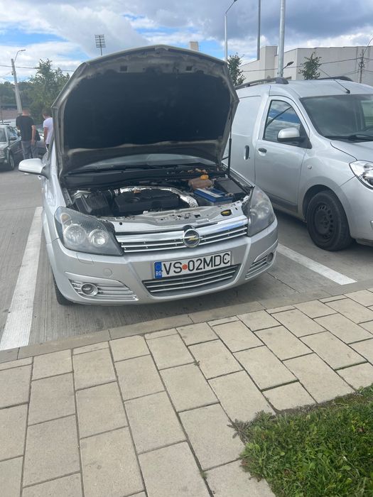 Vand opel astra h2004  1.7 cdti 101 cp detalii în privat