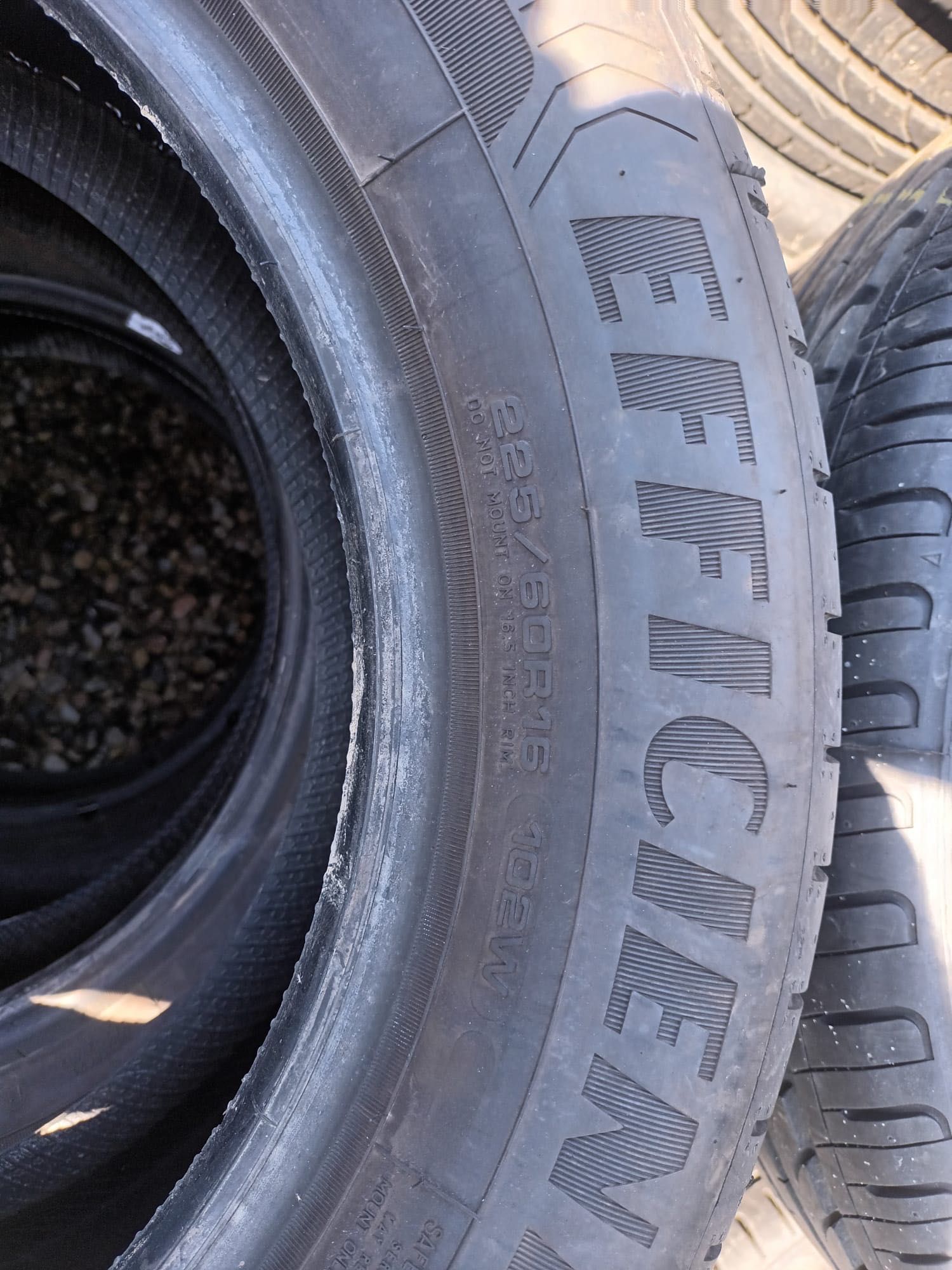 225/60 r16 de vara 4 buc f bune . Goodyear