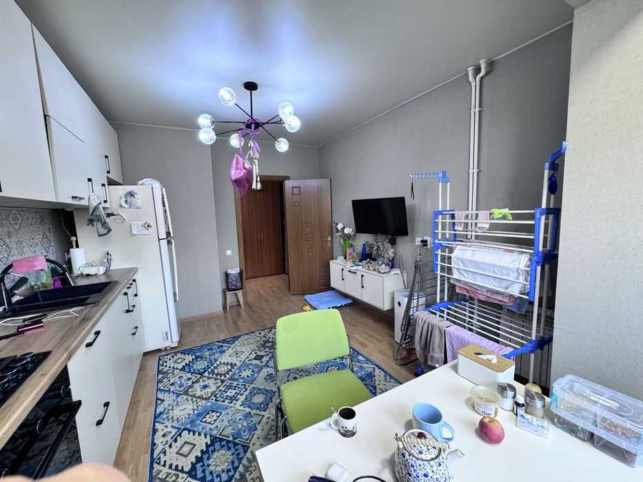 Аренда квартиры на год, 2 человека, предоплата !