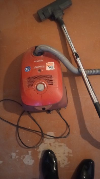 Продается пилесос б/у