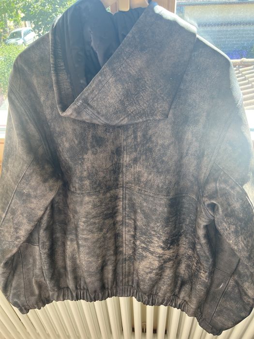 Vand geaca Stussy din piele naturala