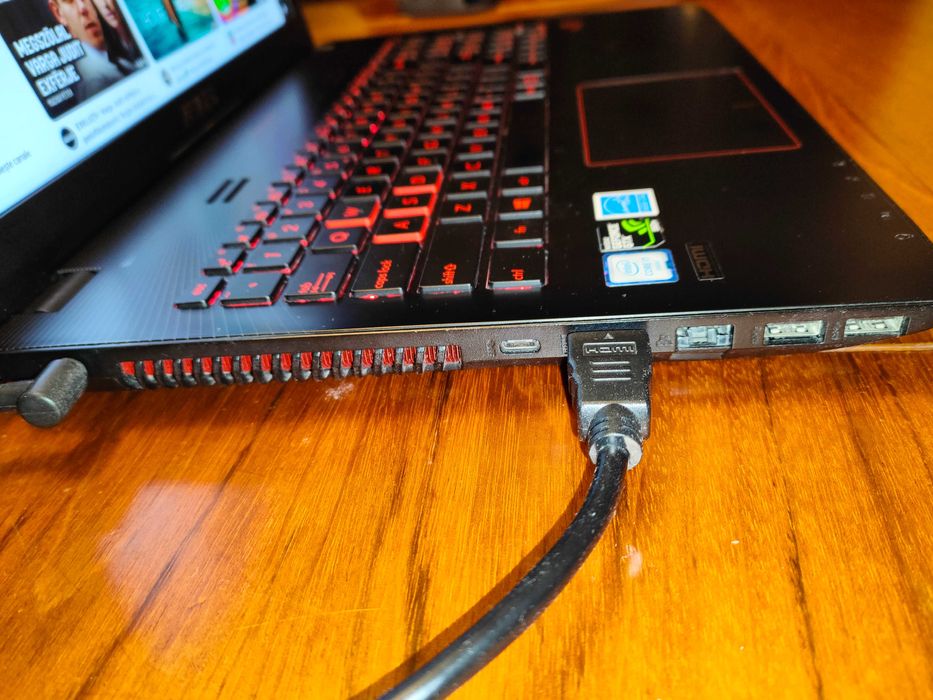 Vând laptop ASUS ROG GL552V 15.6" (opțional Dock Station)