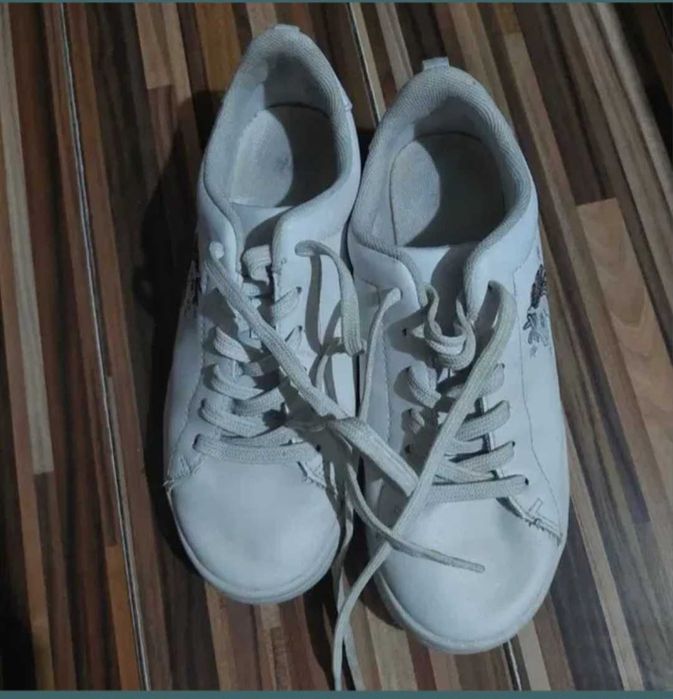 Pantofi sport H&M in stare buna 35