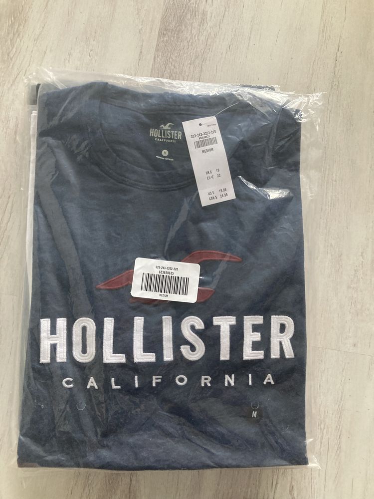 Hollister тениски от Сащ