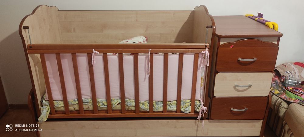 Продам детскую кровать в подарок бортики и матрас
