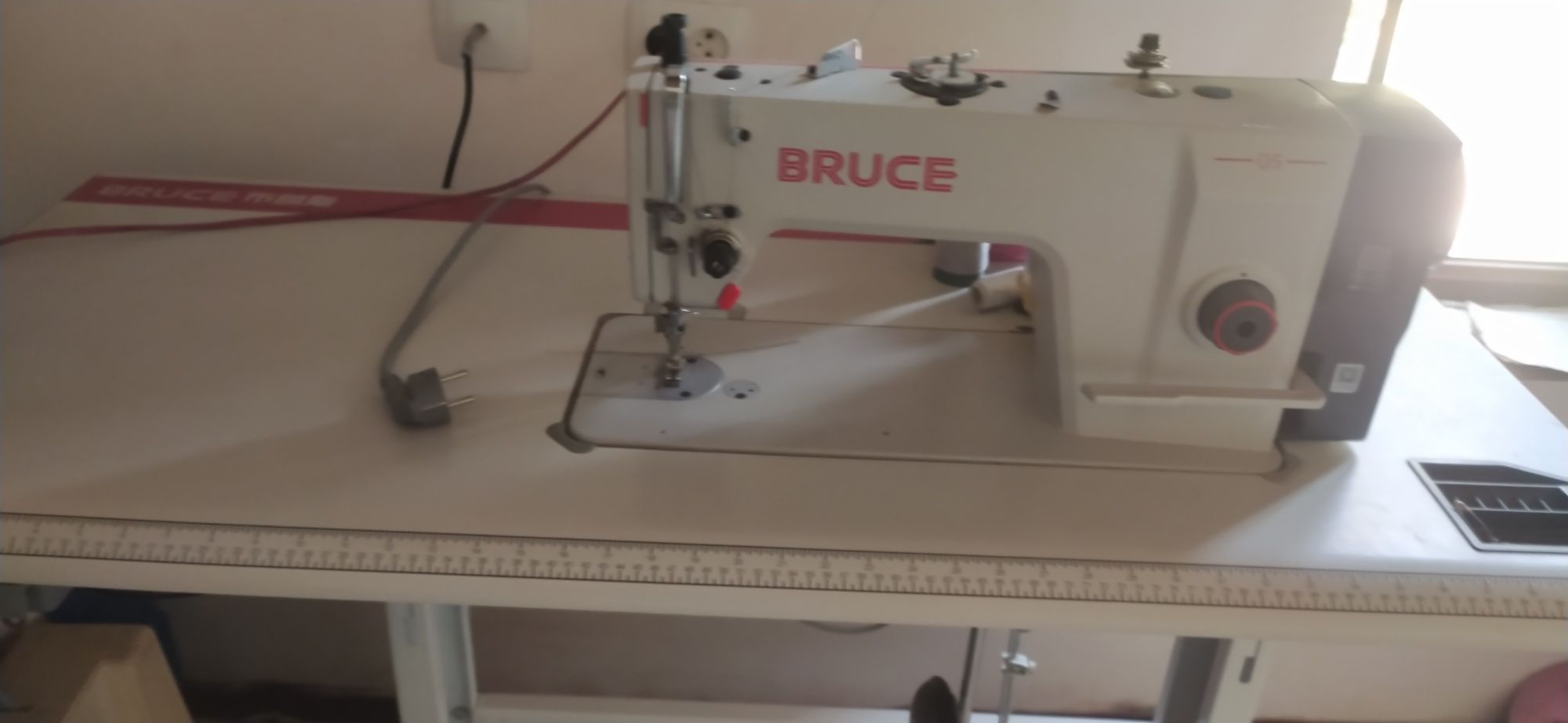 Bruce tikuvchilik mashinkasi, foydalanilgan, holati yangi