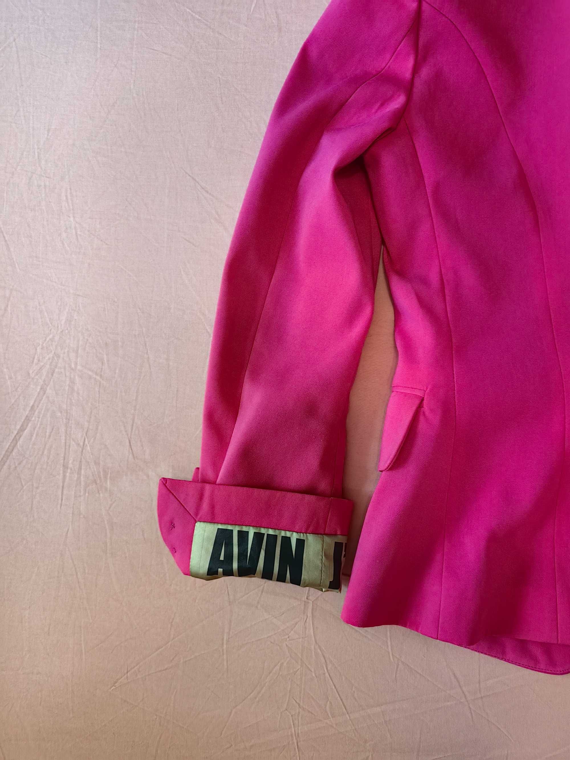 Розово сако Avin