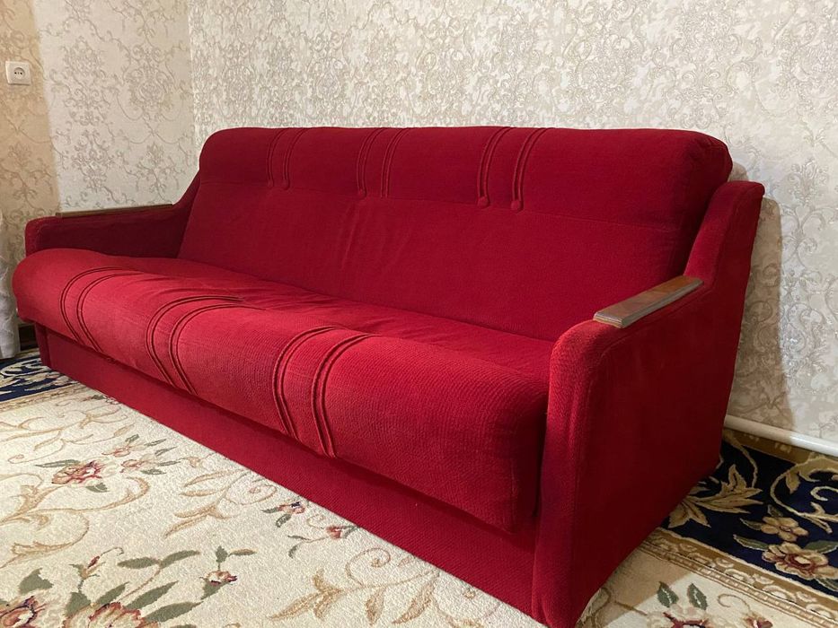 Divan sotiladi 2 ta kreslo Kelishamiz!