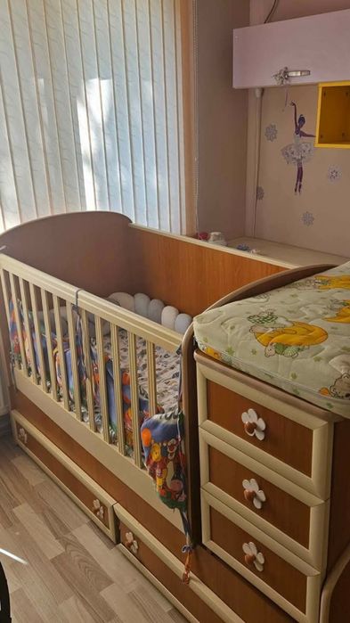 Дървена детска кошара