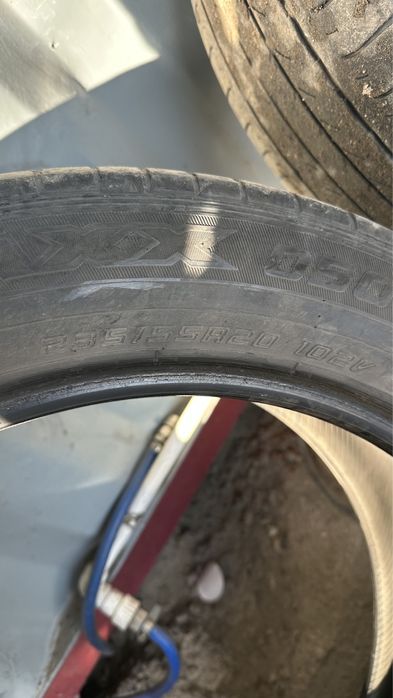 Продам шины летние Dunlop 235/55/20