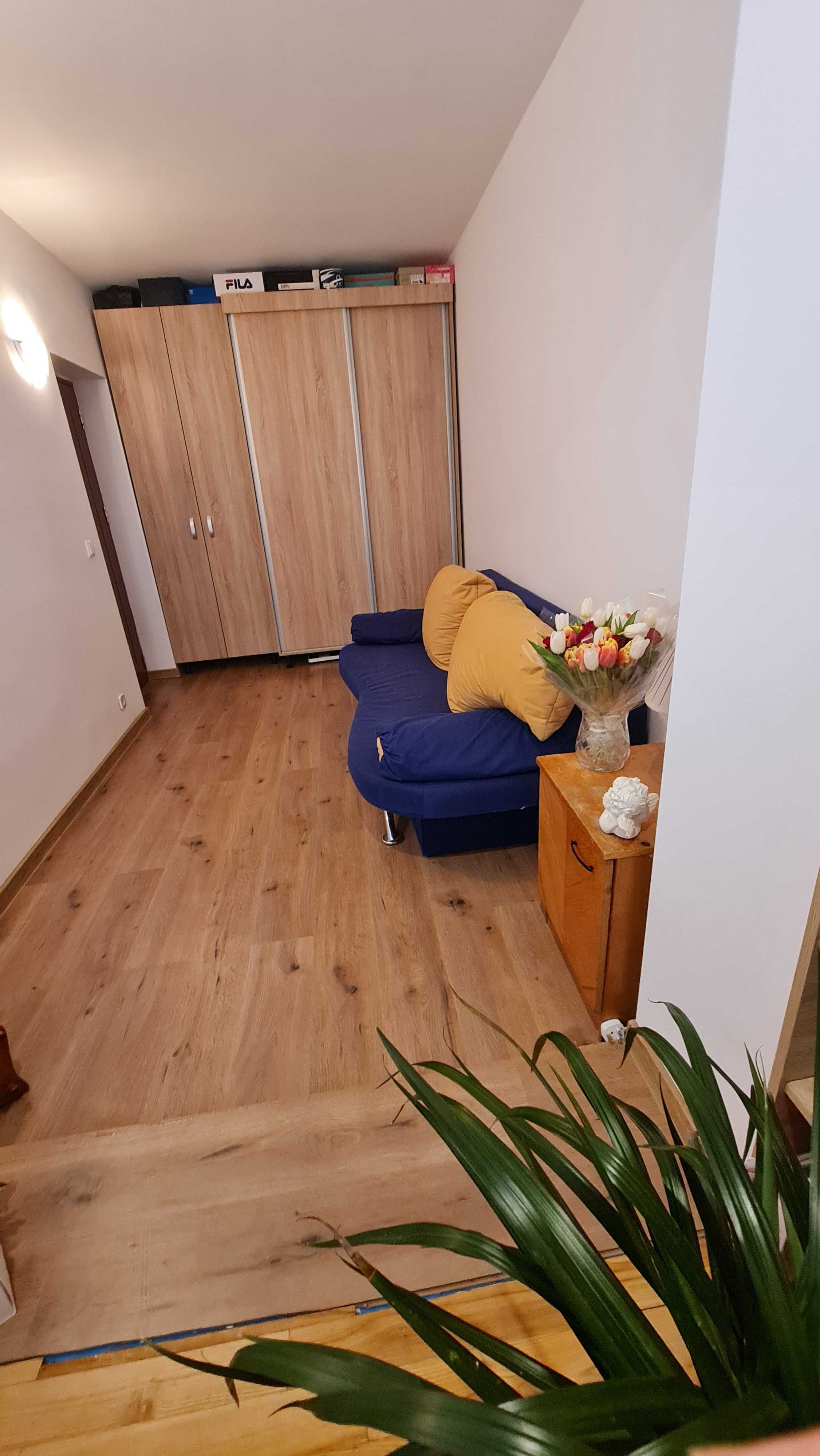 Vând apartament cu 3 camere