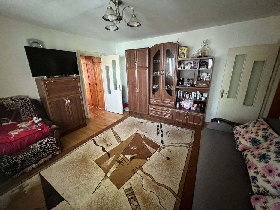 (Ocazie) Proprietar vând apartament doua camere confort 1