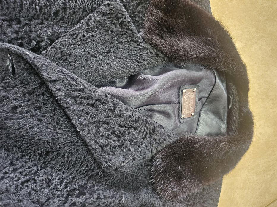 Продам Каракуча  б/у мужское пальто