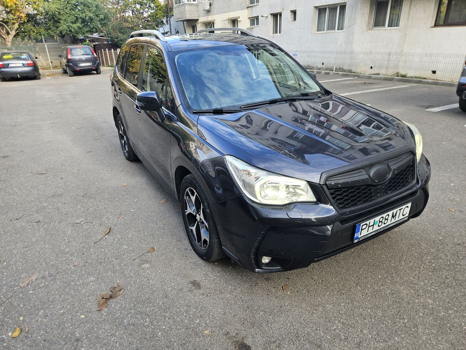 Vând Subaru Forester XT