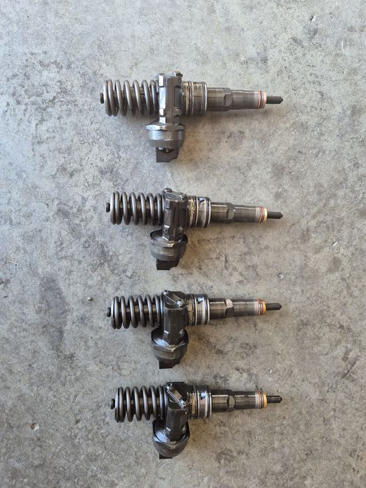 Injectoare vw passat b5.5 2.0tdi cod moto BGW cod injector 038130073BC