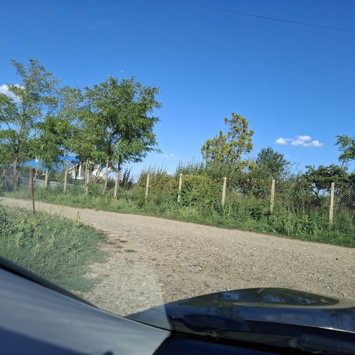 Teren 2 loturi (1000/700) Hlincea