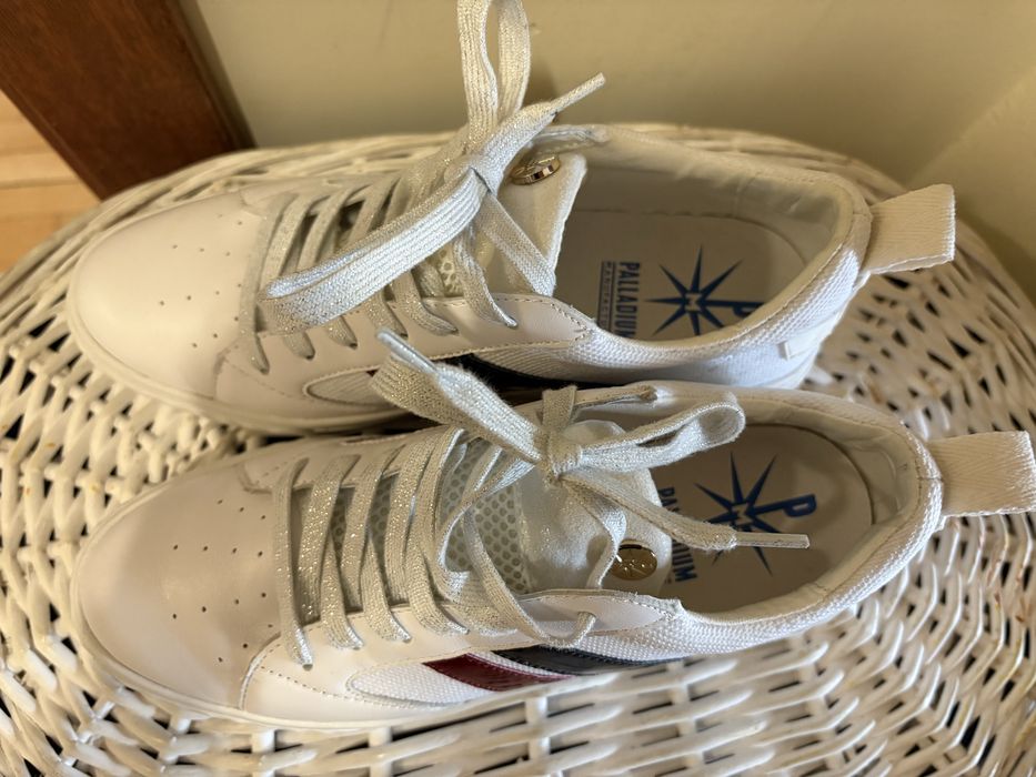 Дамски кожени обувки Palladium