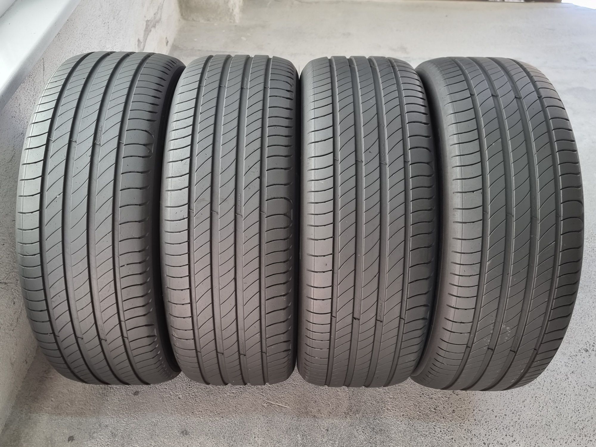225/55/18 Michelin 4Броя: 260лв 6.0мм