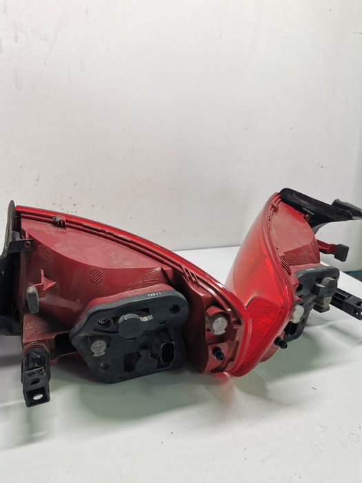 Stop Audi A4 B8 berlina tripla aripa stanga dreapta lampa dezmembrez